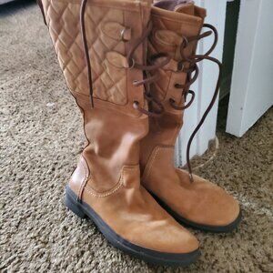 UGG Elsa Deco Quilt boots 8